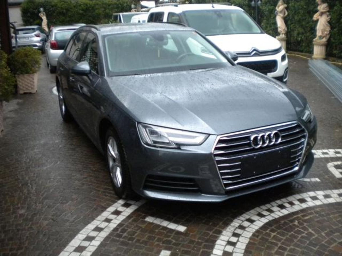 Audi A4 Avant 35 TDI S tronic Design (18)