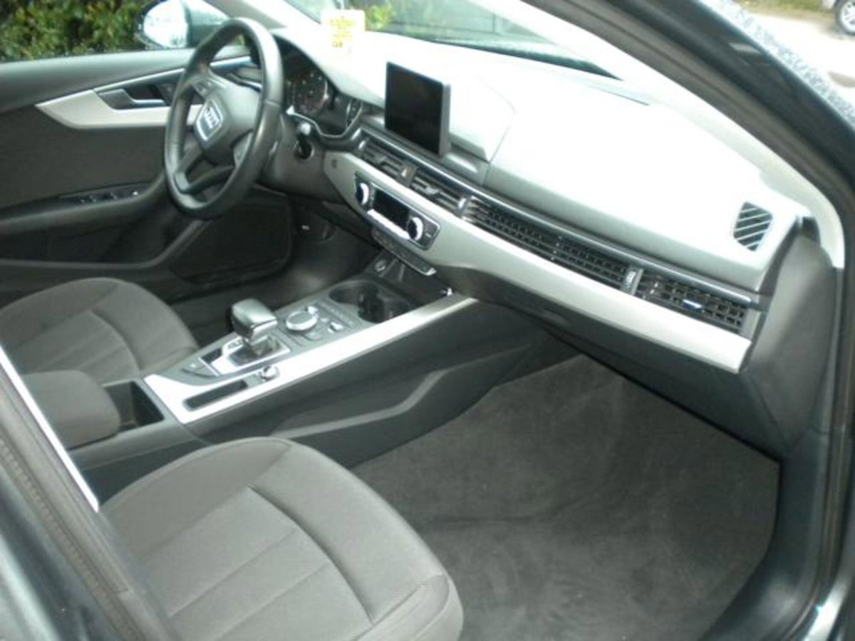 Audi A4 Avant 35 TDI S tronic Design (8)