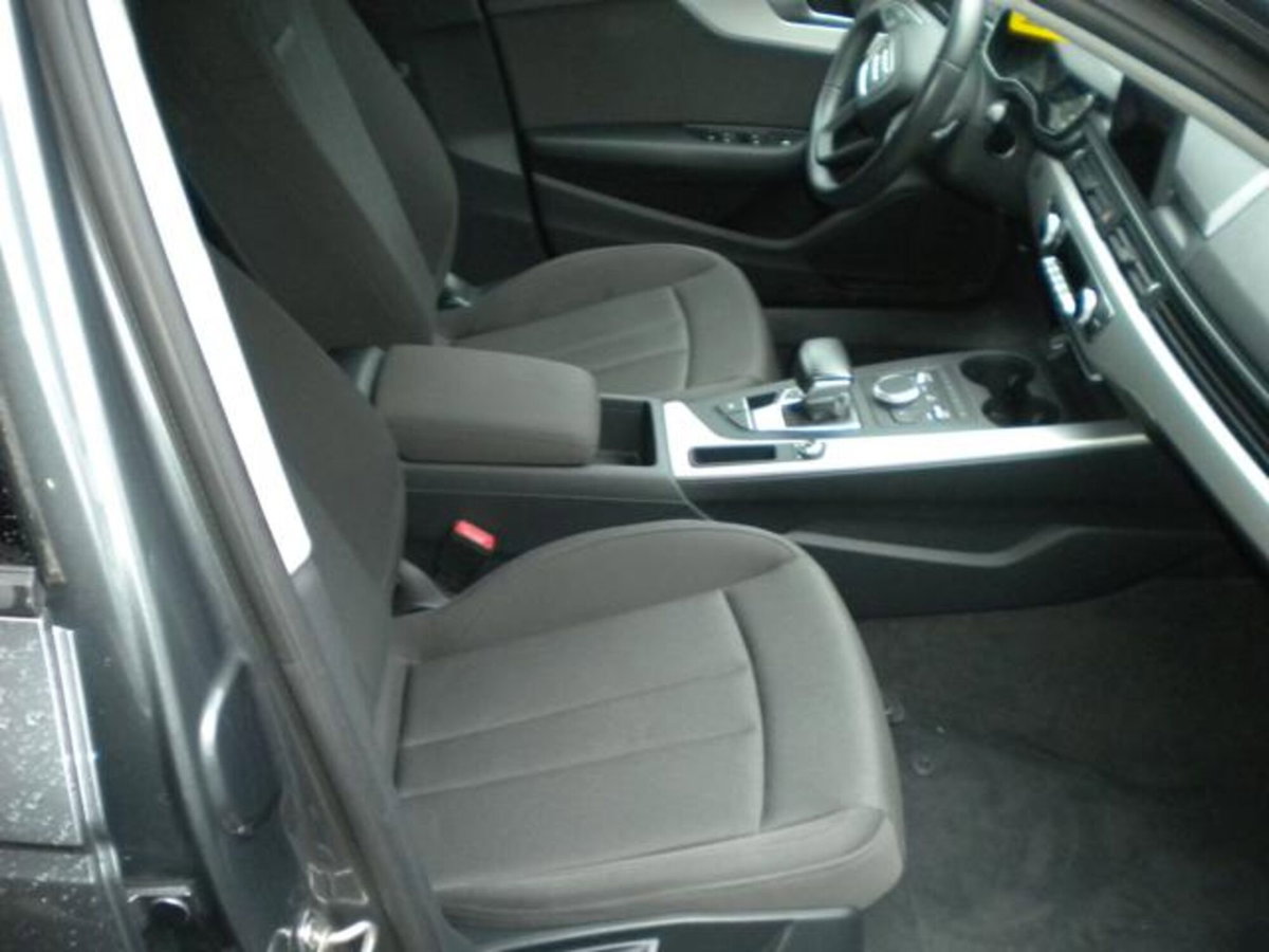 Audi A4 Avant 35 TDI S tronic Design (9)