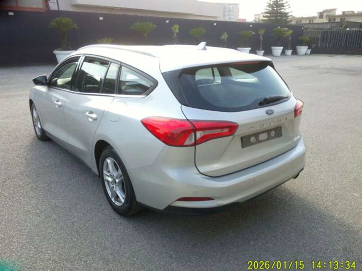 Ford Focus Station Wagon 1.5 EcoBlue 120 CV automatico SW Business (16)