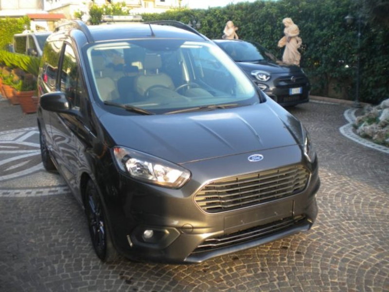 Ford Tourneo Courier 1.5 TDCI 100 CV Sport
