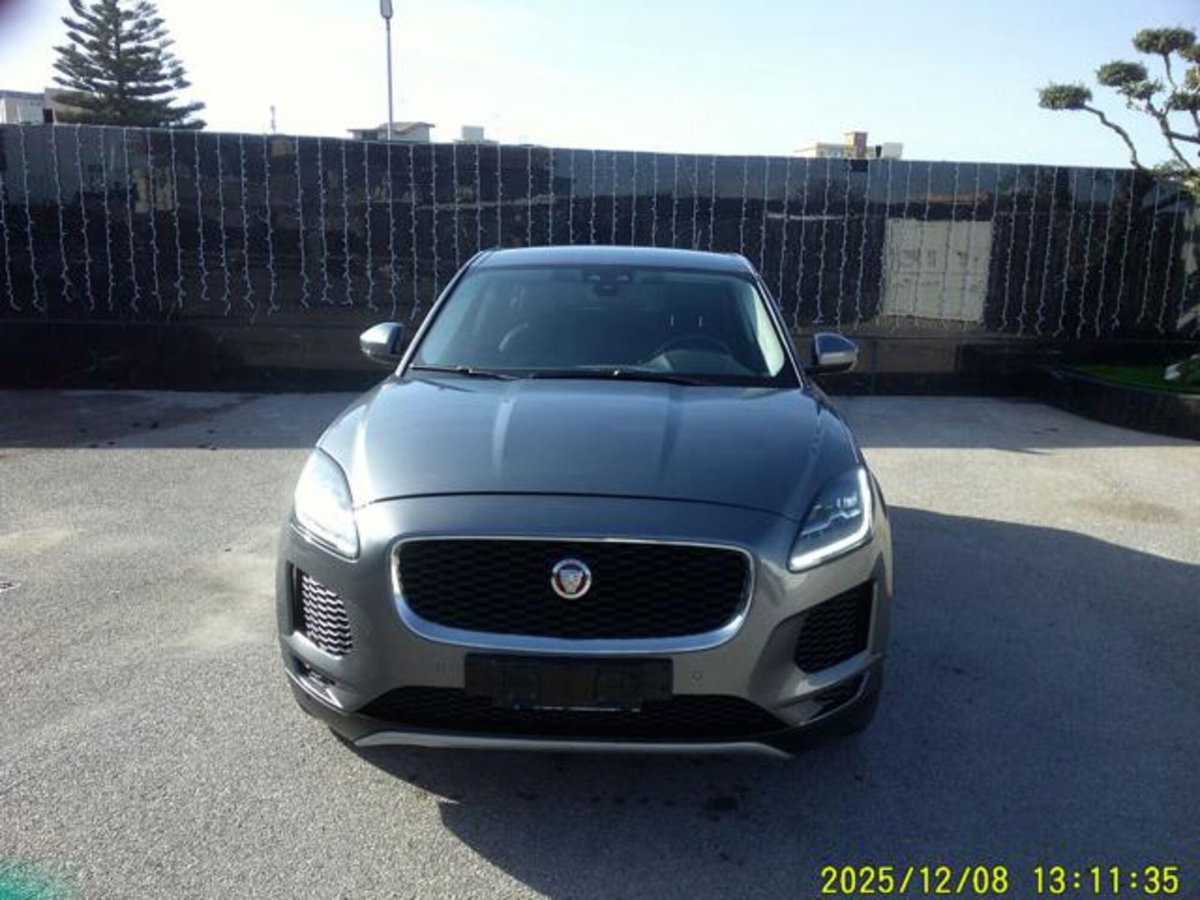 Jaguar E-Pace 2.0D 150 CV R-Dynamic S (2)