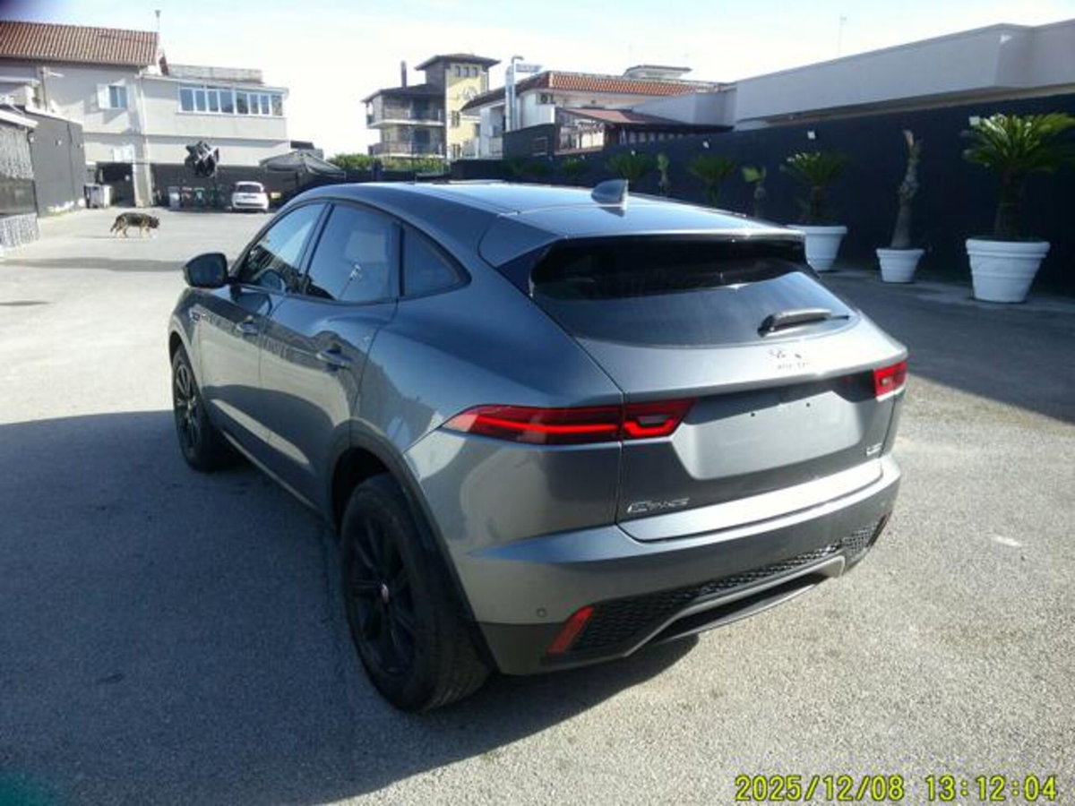 Jaguar E-Pace 2.0D 150 CV R-Dynamic S (6)