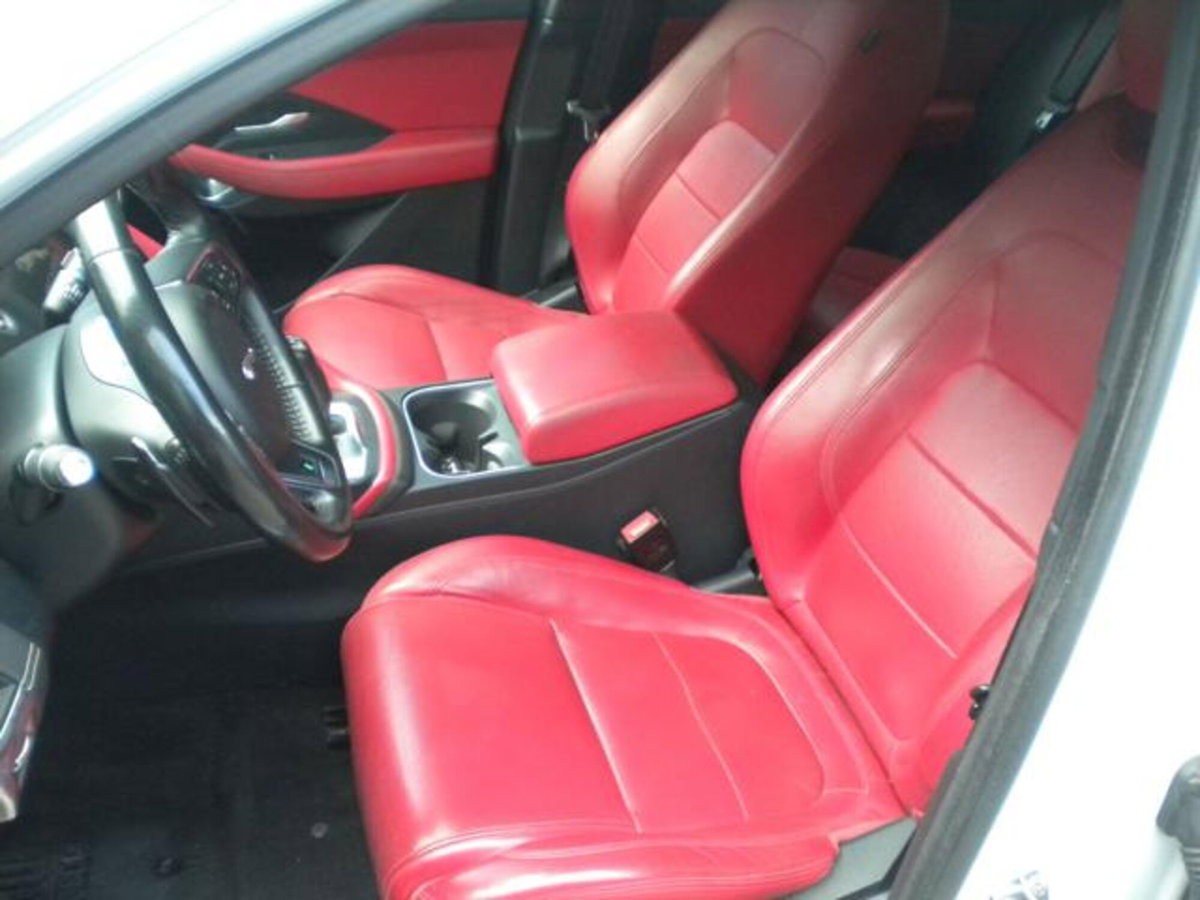 Jaguar E-Pace 2.0D 180 CV AWD aut. R-Dynamic HSE (15)