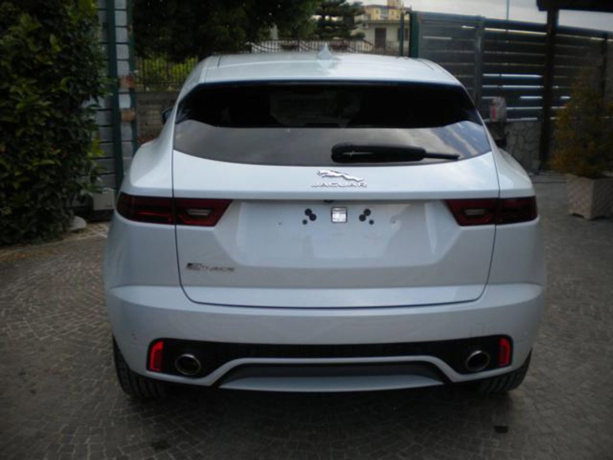 Jaguar E-Pace 2.0D 180 CV AWD aut. R-Dynamic HSE (5)