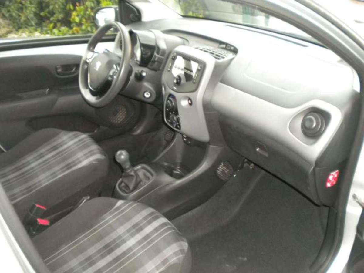 Peugeot 108 82 5 porte Active (15)