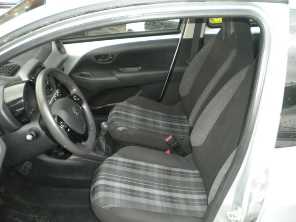 Peugeot 108 82 5 porte Active (7)
