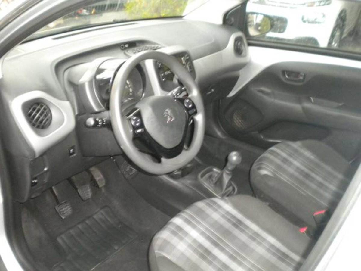 Peugeot 108 82 5 porte Active (9)