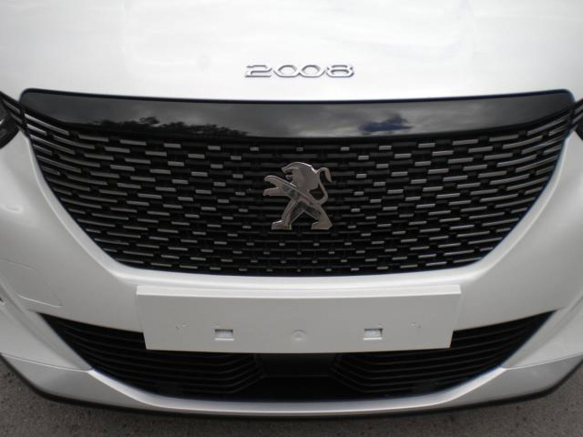 Peugeot 2008 1.2 puretech Allure s&s 100cv (12)
