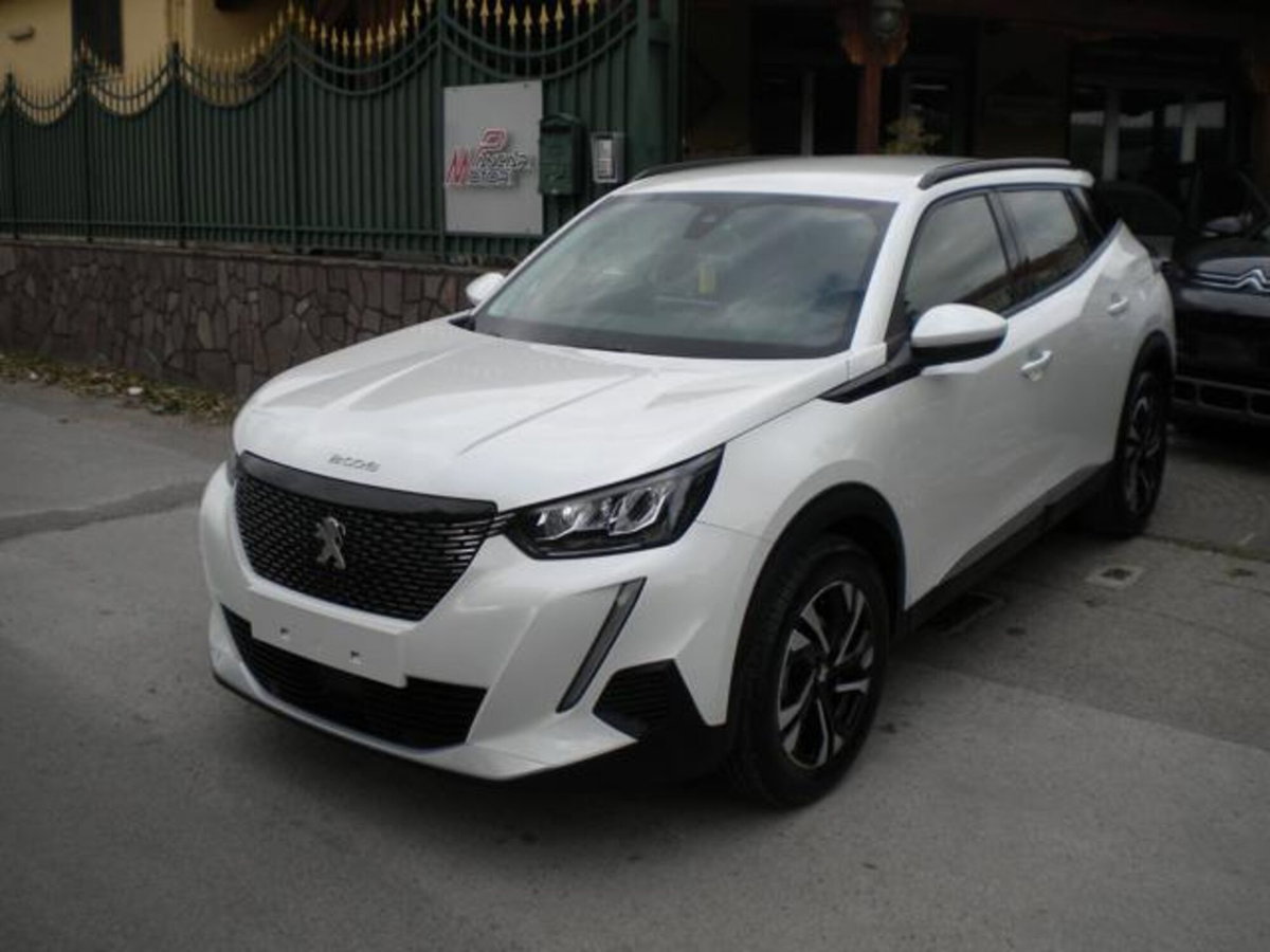 Peugeot 2008 1.2 puretech Allure s&s 100cv (18)