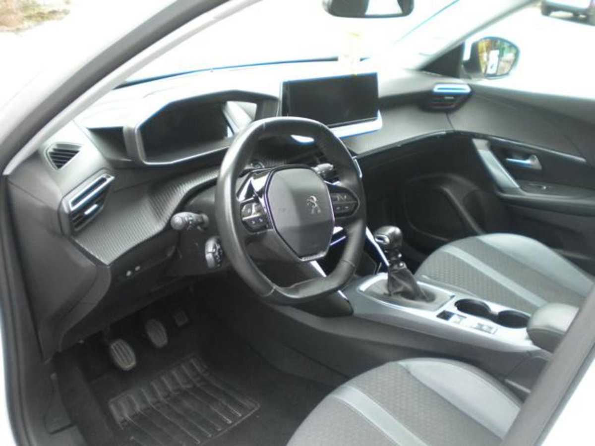 Peugeot 2008 1.2 puretech Allure s&s 100cv (3)