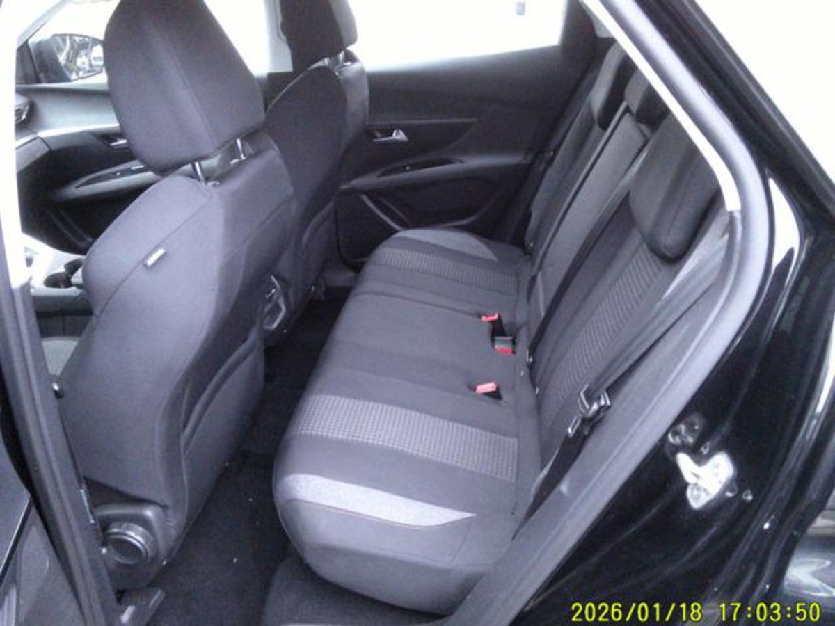 Peugeot 3008 BlueHDi 130 S&S EAT8 Allure Pack (10)