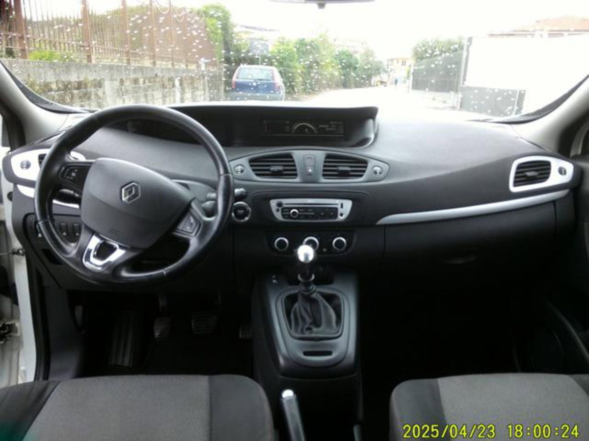 Renault Scenic E-Tech Electric 1.5 dCi 110CV EDC Energy (10)