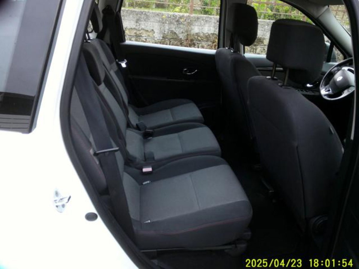 Renault Scenic E-Tech Electric 1.5 dCi 110CV EDC Energy (18)