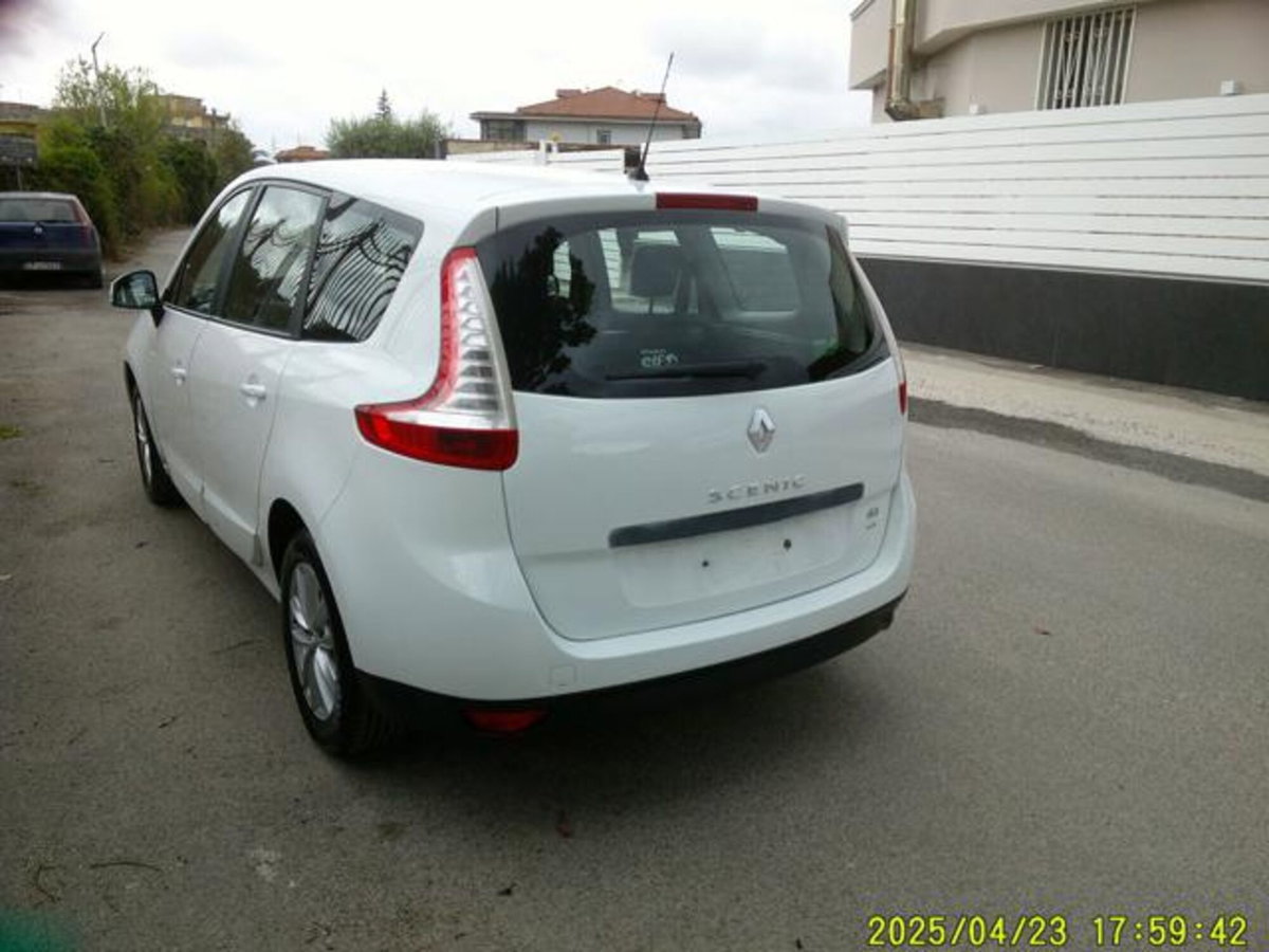 Renault Scenic E-Tech Electric 1.5 dCi 110CV EDC Energy (6)