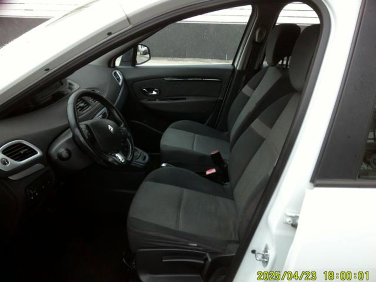 Renault Scenic E-Tech Electric 1.5 dCi 110CV EDC Energy (8)