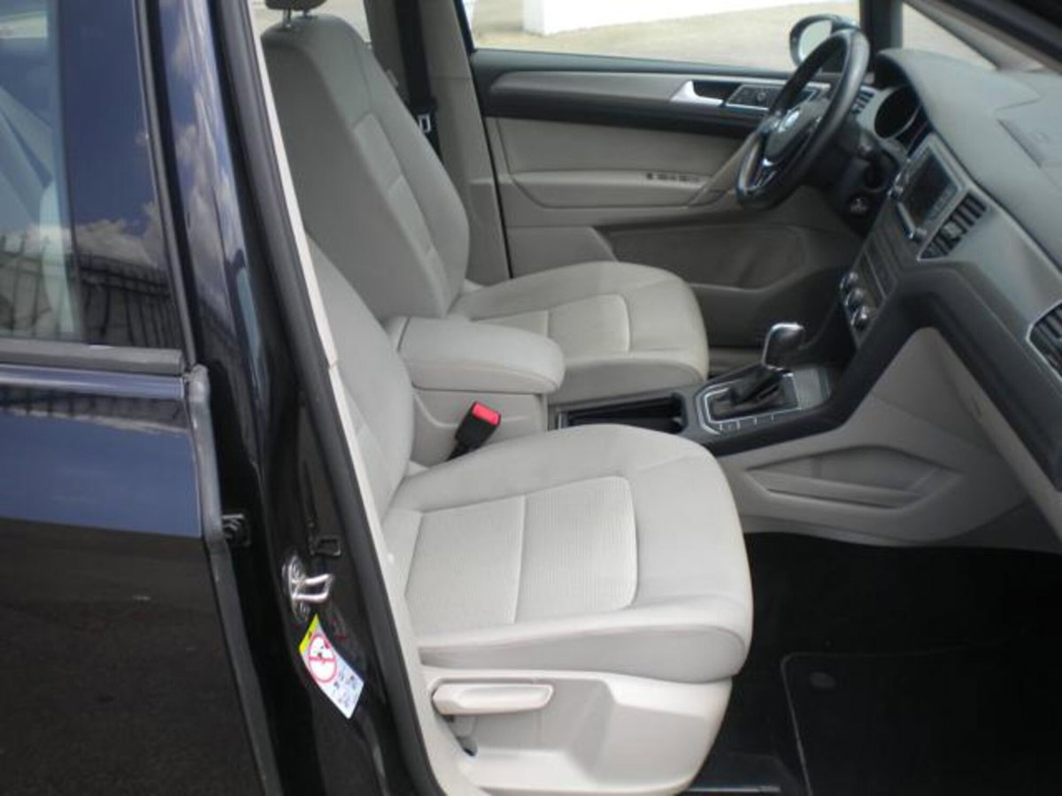Volkswagen Golf Sportsvan 1.6 TDI 115CV DSG Business BlueMotion Tech. (10)