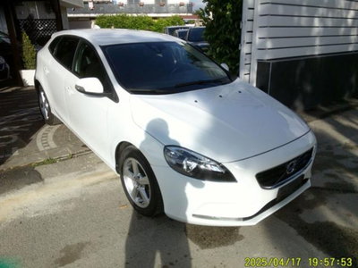 Volvo V40 D2 (10)
