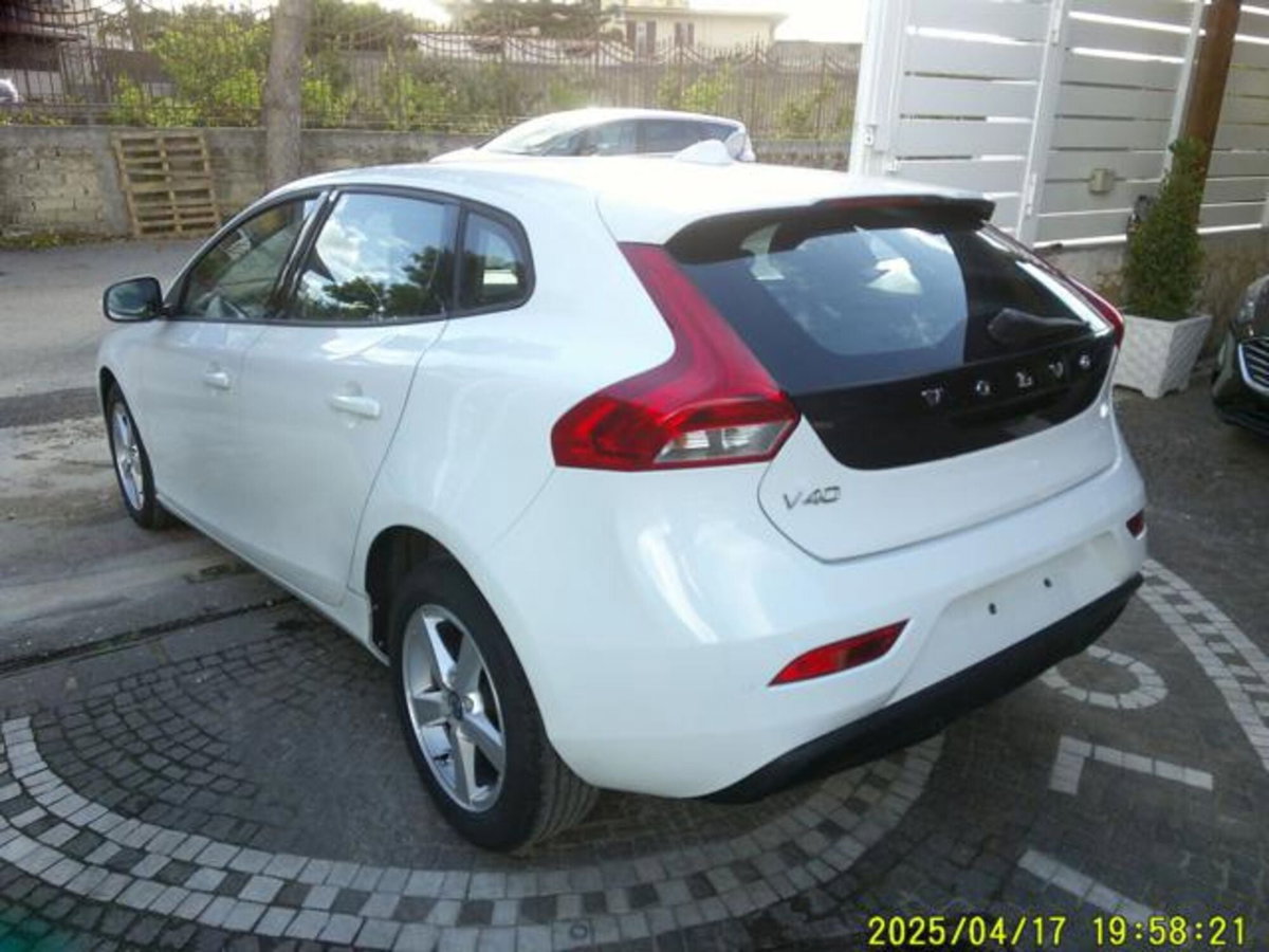 Volvo V40 D2 (13)