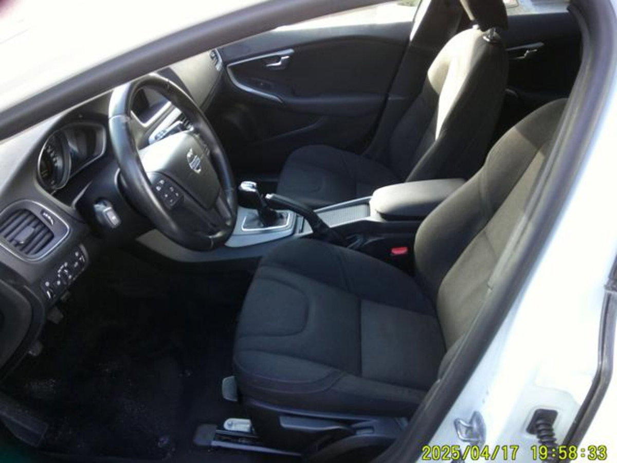 Volvo V40 D2 (14)