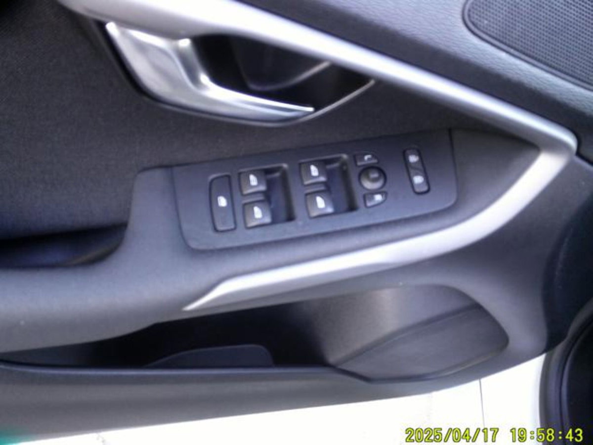 Volvo V40 D2 (15)