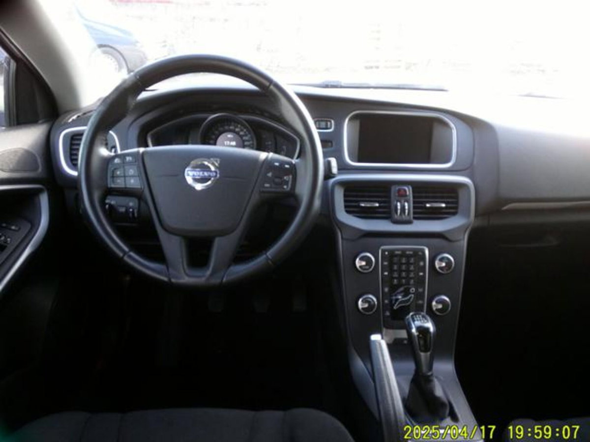 Volvo V40 D2 (17)