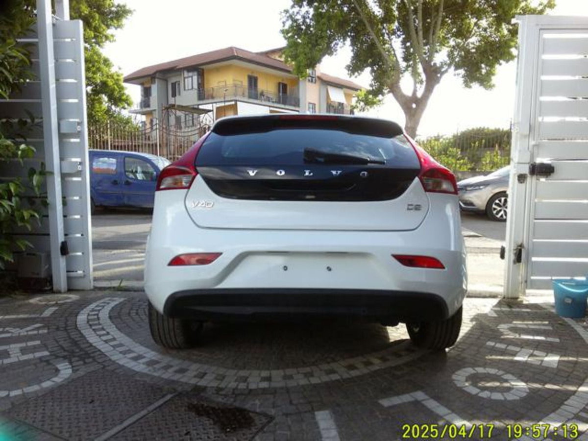 Volvo V40 D2 (5)