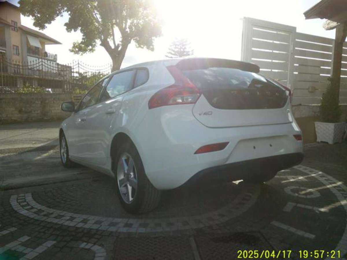 Volvo V40 D2 (6)