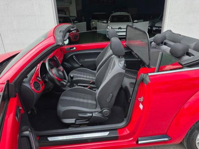 Volkswagen Maggiolino Cabrio 2.0 TDI Sport BlueMotion Technology (14)