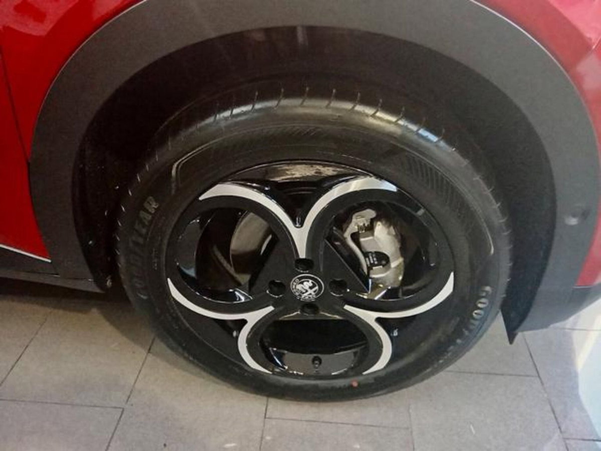 Alfa Romeo Junior 1.2 ibrida Sport Speciale 145cv edct6 (3)