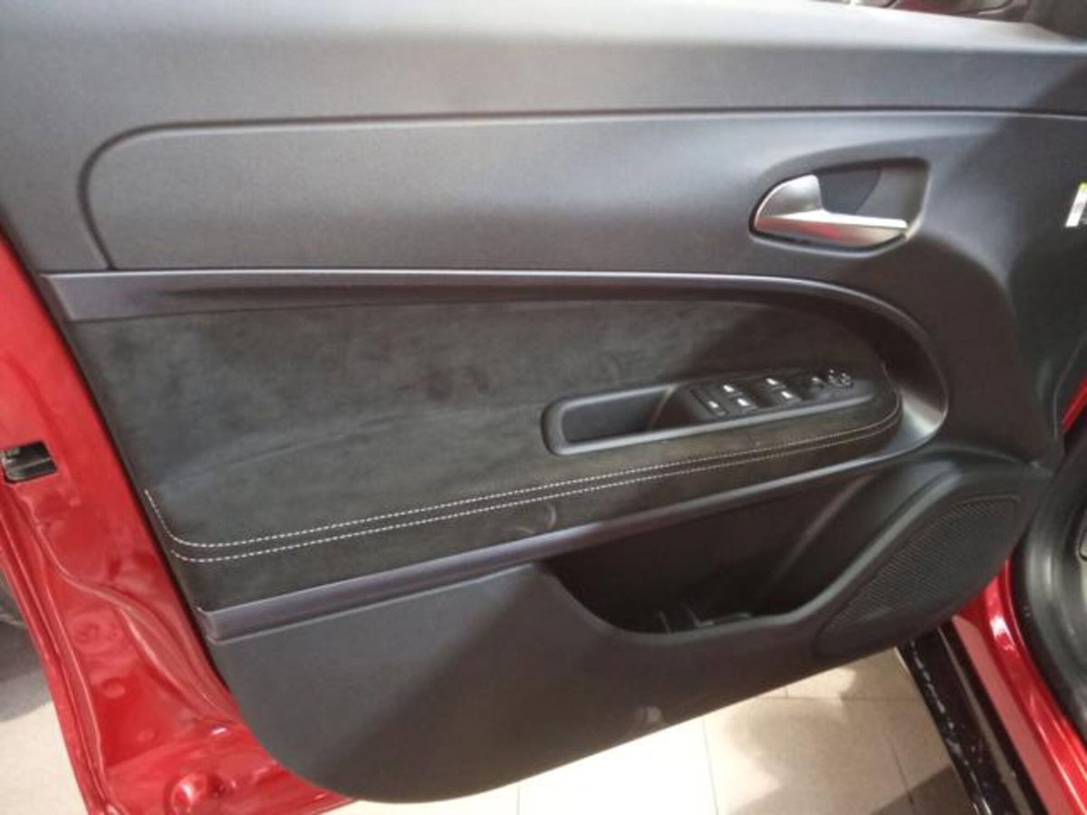 Alfa Romeo Junior 1.2 ibrida Sport Speciale 145cv edct6 (8)