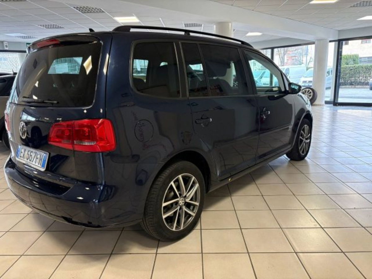 Volkswagen Touran 1.6 TDI DSG Comfortline (4)