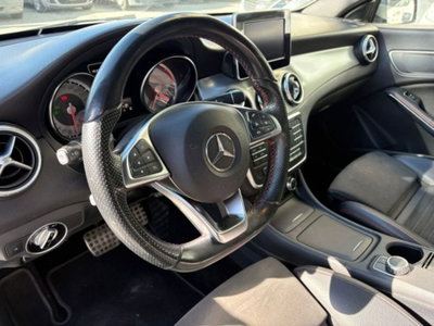 Mercedes-Benz CLA 220 d Automatic Premium Dark Night (6)