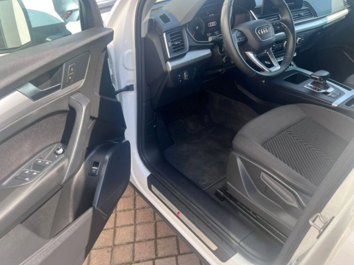 Audi Q5 40 TDI 204 CV quattro S tronic S line plus (11)