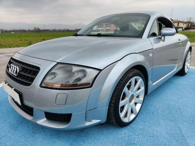 Audi TT Coupé 3.2 V6 quattro (3)