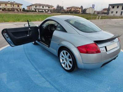 Audi TT Coupé 3.2 V6 quattro (9)