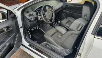 Opel Astra GTC 2.0 T 240CV 3 porte OPC (15)