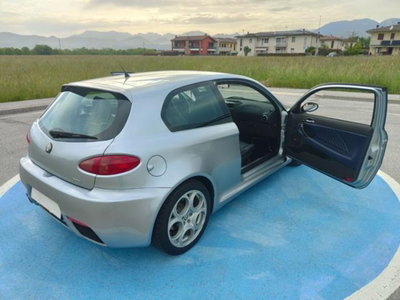 Alfa Romeo 147 3.2i V6 24V cat 3 porte GTA (12)