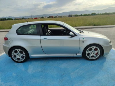 Alfa Romeo 147 3.2i V6 24V cat 3 porte GTA (13)