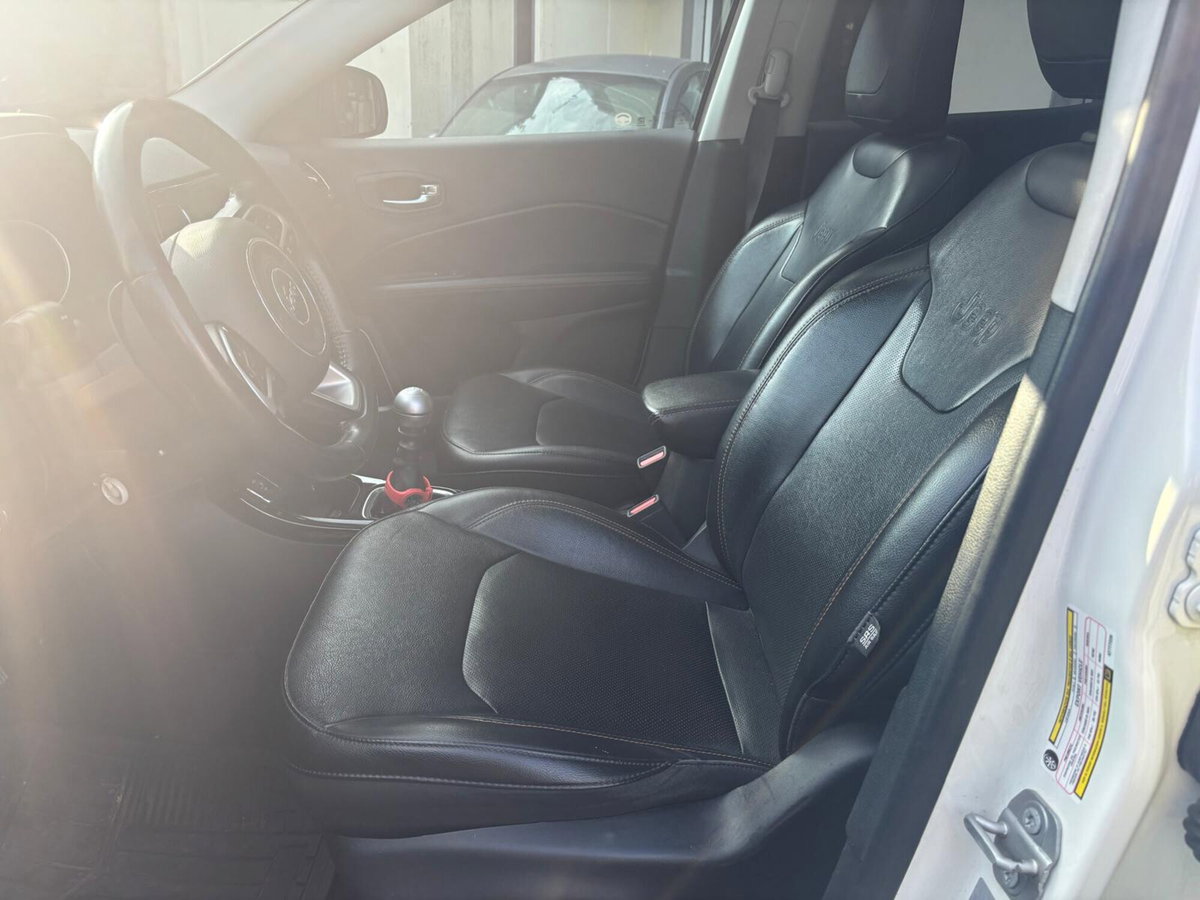 Jeep Compass 1.6 Multijet II 2WD Limited (6)