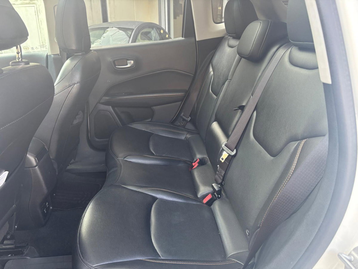 Jeep Compass 1.6 Multijet II 2WD Limited (7)