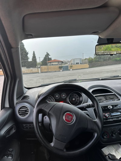 Fiat Punto Evo 1.4 3 porte Dynamic GPL (9)
