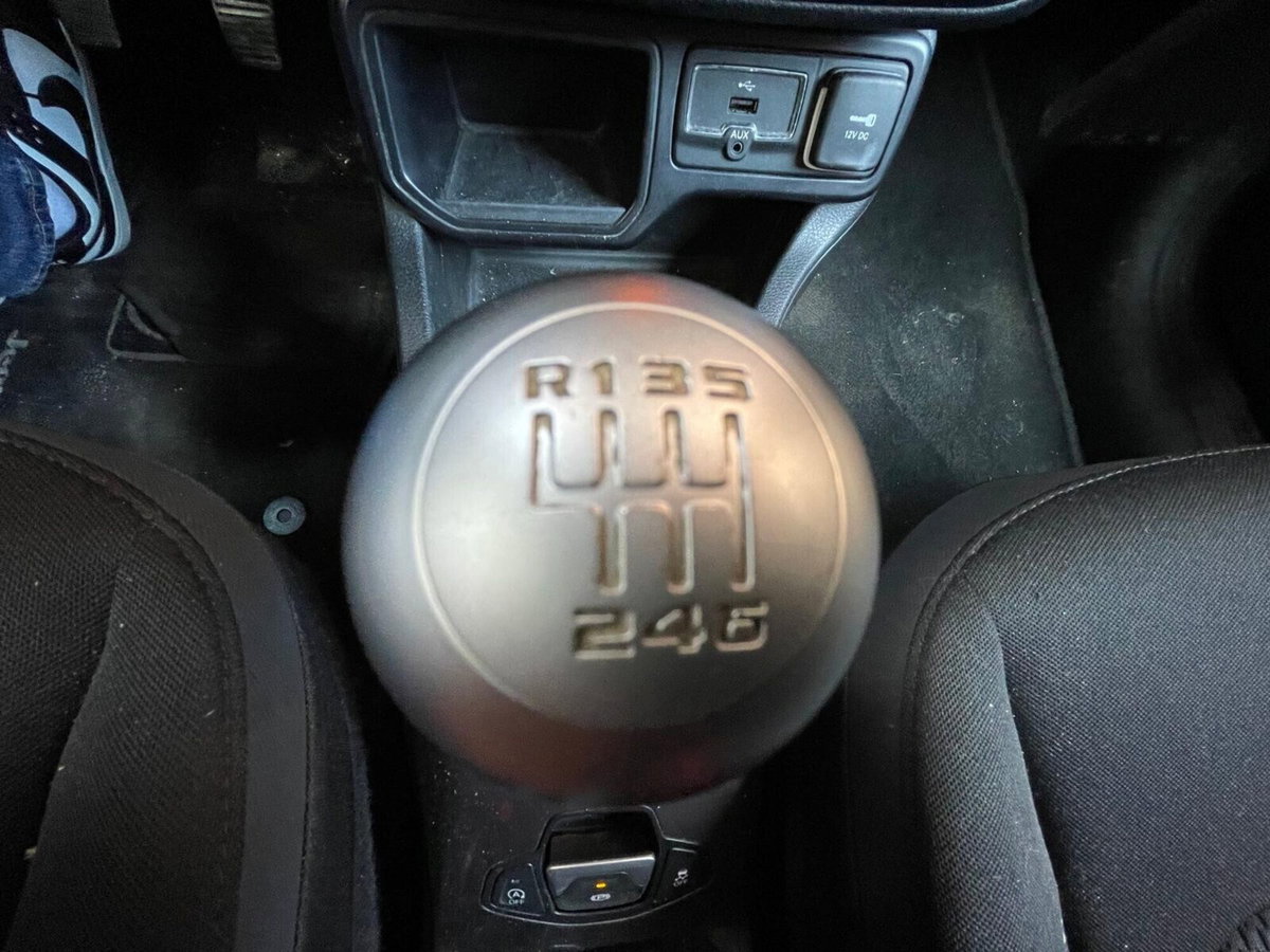 Jeep Renegade 1.6 Mjt 120 CV Limited (15)