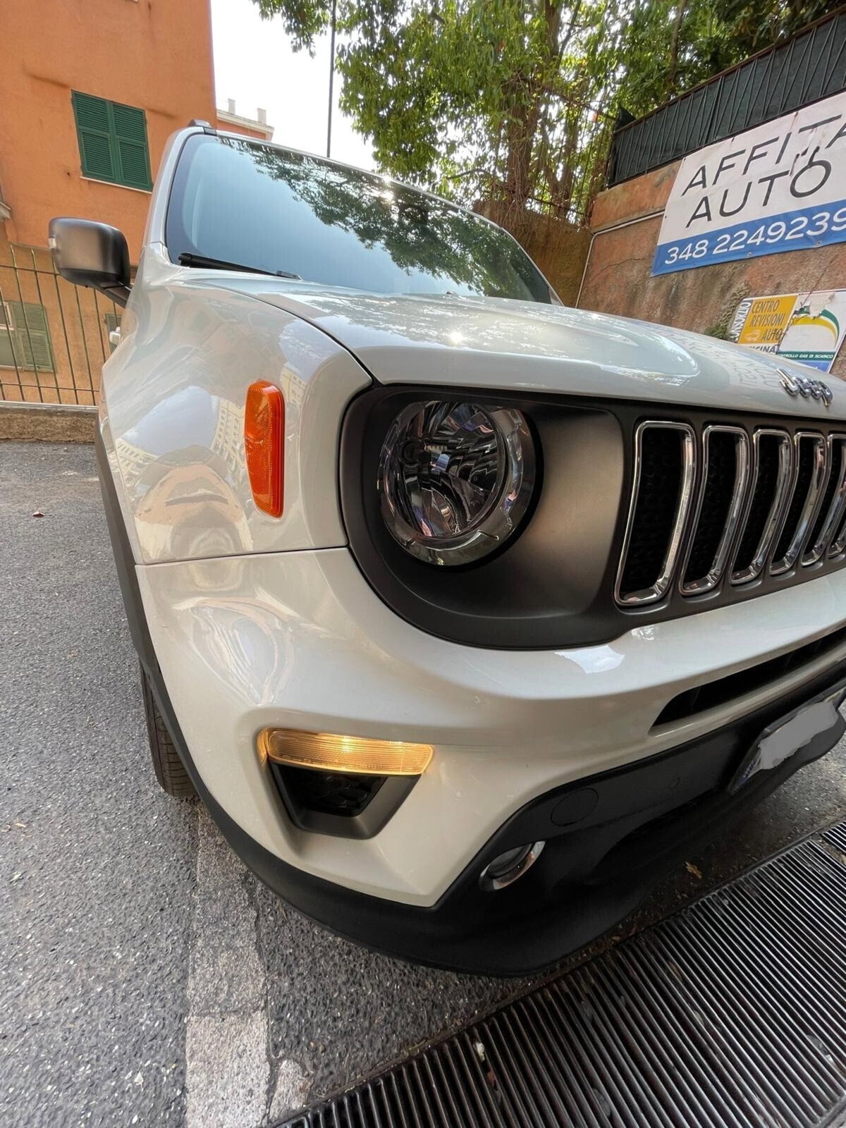 Jeep Renegade 1.6 Mjt 120 CV Limited (9)