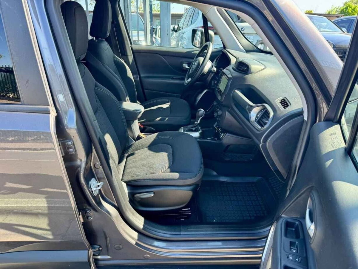 Jeep Renegade 1.3 T4 DDCT Limited (19)