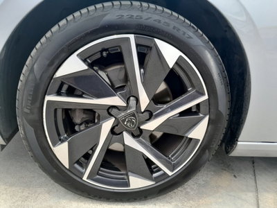 Peugeot 308 BlueHDi 130 S&S EAT8 Allure Pack (11)
