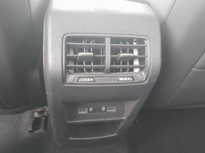 Peugeot 308 BlueHDi 130 S&S EAT8 Allure Pack (18)
