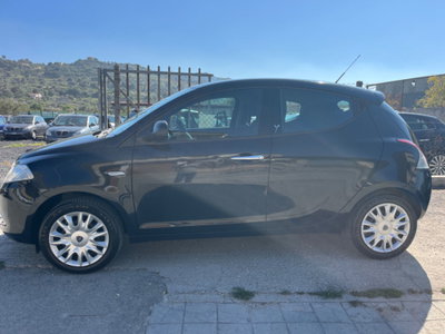 Lancia Ypsilon 1.2 69 CV 5 porte Silver (2)