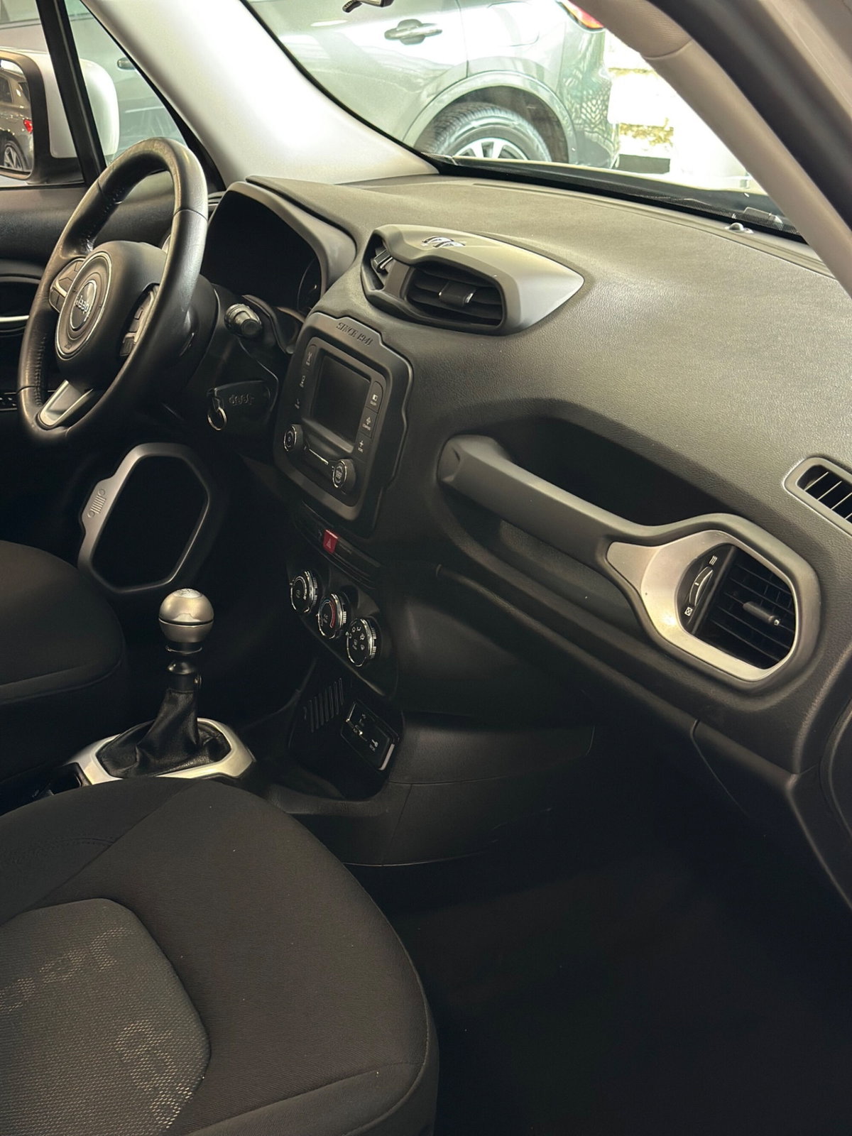 Jeep Renegade 1.6 Mjt 120 CV Longitude (11)