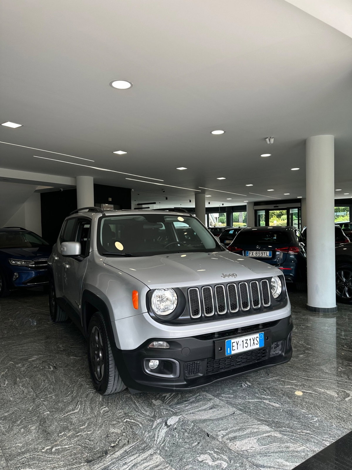 Jeep Renegade 1.6 Mjt 120 CV Longitude (3)